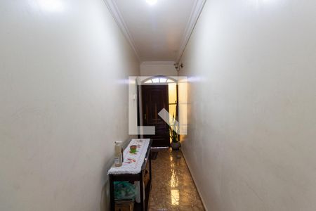 Casa à venda com 250m², 4 quartos e 2 vagasCorredor