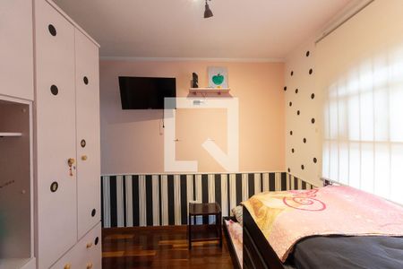 Casa à venda com 250m², 4 quartos e 2 vagasQuarto Suíte 1