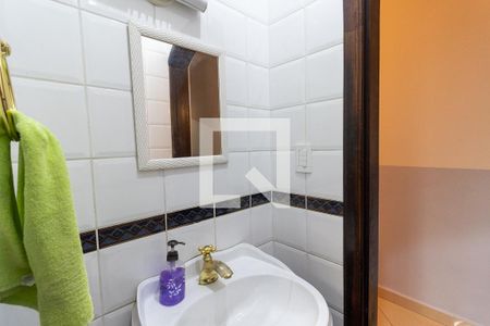 Casa à venda com 250m², 4 quartos e 2 vagasLavabo 1