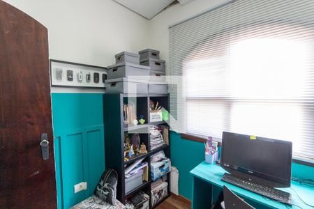 Casa à venda com 250m², 4 quartos e 2 vagasQuarto