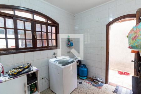 Casa à venda com 250m², 4 quartos e 2 vagasLavanderia