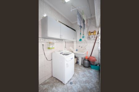 Casa à venda com 170m², 3 quartos e 2 vagasÁrea de Serviço