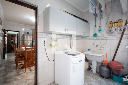 Casa à venda com 170m², 3 quartos e 2 vagasÁrea de Serviço