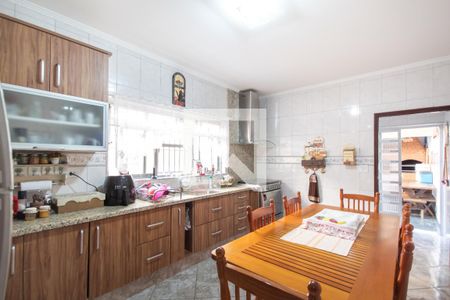 Casa à venda com 170m², 3 quartos e 2 vagasCozinha