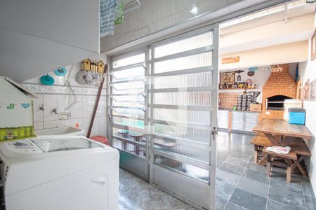 Casa à venda com 170m², 3 quartos e 2 vagasÁrea de Serviço