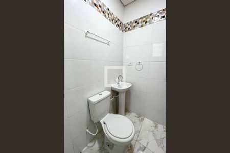 Casa para alugar com 98m², 3 quartos e 1 vagaBanheiro