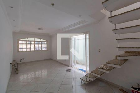 Casa à venda com 4 quartos, 196m² em Jardim Santa Maria, São Paulo