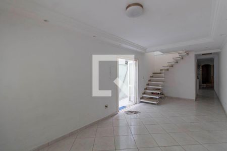 Sala de casa à venda com 4 quartos, 196m² em Jardim Santa Maria, São Paulo