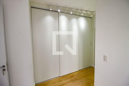 Apartamento à venda com 63m², 2 quartos e 1 vaga Apartamento à venda com 63m², 2 quartos e 1 vagaSuíte - armários