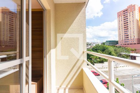 Sacada de apartamento para alugar com 2 quartos, 61m² em Jaguaribe, Osasco