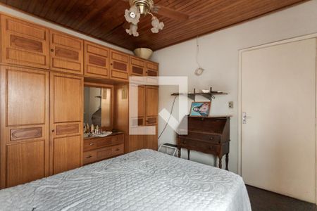 Casa à venda com 300m², 6 quartos e sem vaga Casa à venda com 300m², 6 quartos e sem vagaQuarto 4