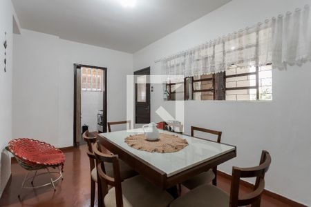 Casa à venda com 300m², 6 quartos e sem vaga Casa à venda com 300m², 6 quartos e sem vagaSala de Jantar