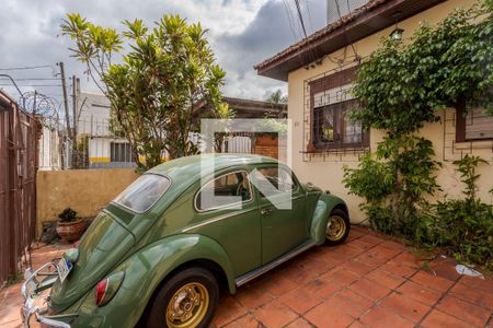 Casa à venda com 300m², 6 quartos e sem vaga Casa à venda com 300m², 6 quartos e sem vagaGaragem