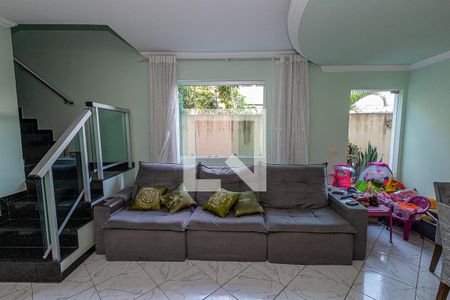 Casa à venda com 180m², 3 quartos e 2 vagasSala