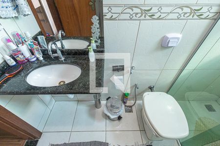 Casa à venda com 180m², 3 quartos e 2 vagasBanheiro da suíte