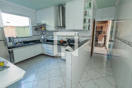 Casa à venda com 180m², 3 quartos e 2 vagasCozinha