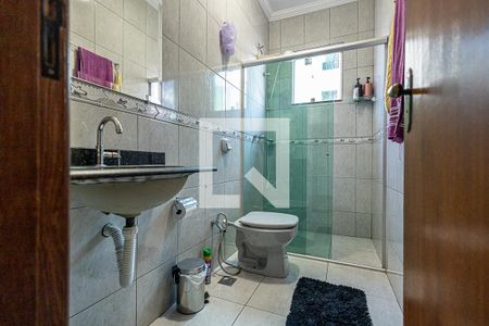 Casa à venda com 180m², 3 quartos e 2 vagasBanheiro social