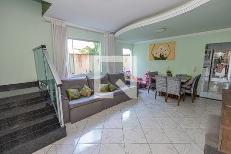 Casa à venda com 180m², 3 quartos e 2 vagasSala