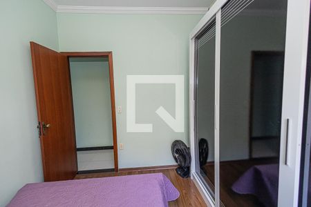 Casa à venda com 180m², 3 quartos e 2 vagasQuarto 3