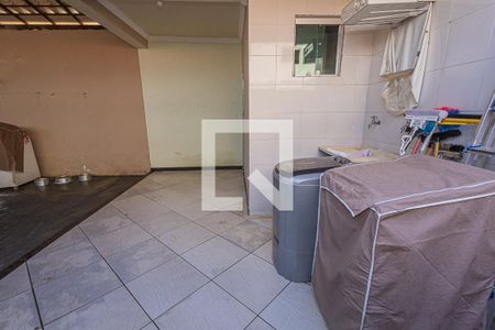 Casa à venda com 180m², 3 quartos e 2 vagasÁrea de serviço / Churrasqueira / Quintal