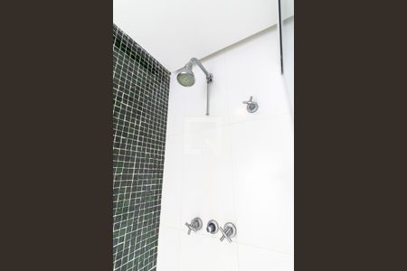 Apartamento para alugar com 114m², 3 quartos e 2 vagas Apartamento para alugar com 114m², 3 quartos e 2 vagasBanheiro da Suite - Chuveiro
