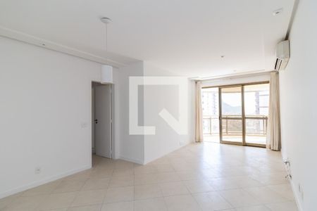 Apartamento para alugar com 114m², 3 quartos e 2 vagas Apartamento para alugar com 114m², 3 quartos e 2 vagasSala