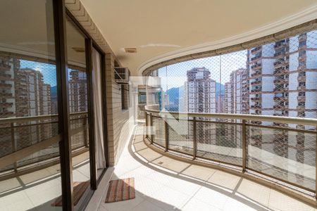 Apartamento para alugar com 114m², 3 quartos e 2 vagas Apartamento para alugar com 114m², 3 quartos e 2 vagasVaranda da Sala