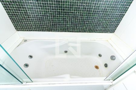 Apartamento para alugar com 114m², 3 quartos e 2 vagas Apartamento para alugar com 114m², 3 quartos e 2 vagasBanheiro da Suite - Banheira