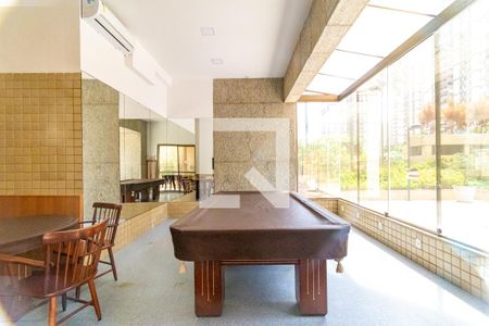 Apartamento para alugar com 114m², 3 quartos e 2 vagas Apartamento para alugar com 114m², 3 quartos e 2 vagasÁrea comum - Salão de Jogos