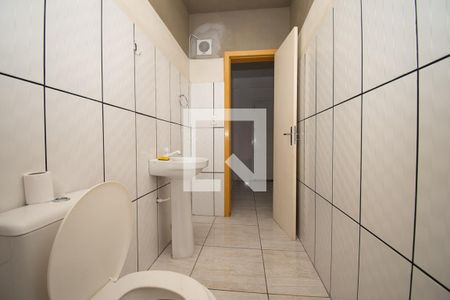 Casa à venda com 200m², 3 quartos e 3 vagas Casa à venda com 200m², 3 quartos e 3 vagasbanheiro