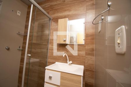 Casa à venda com 200m², 3 quartos e 3 vagas Casa à venda com 200m², 3 quartos e 3 vagasbanheiro