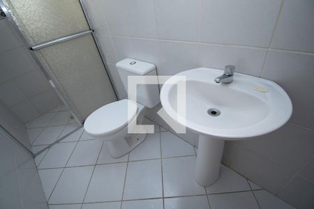 Casa à venda com 200m², 3 quartos e 3 vagas Casa à venda com 200m², 3 quartos e 3 vagasbanheiro 2