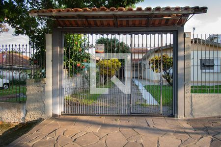 Casa à venda com 200m², 3 quartos e 3 vagas Casa à venda com 200m², 3 quartos e 3 vagasportão