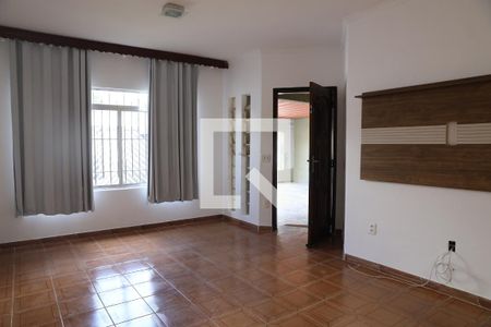 Casa para alugar com 3 quartos, 120m² em Jardim Vitória, Suzano