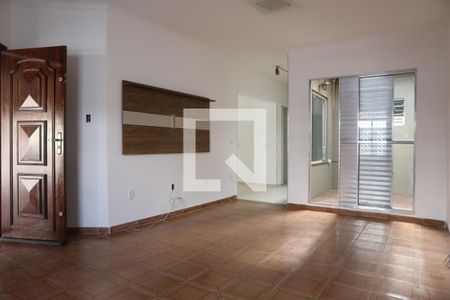 Casa para alugar com 3 quartos, 120m² em Jardim Vitória, Suzano