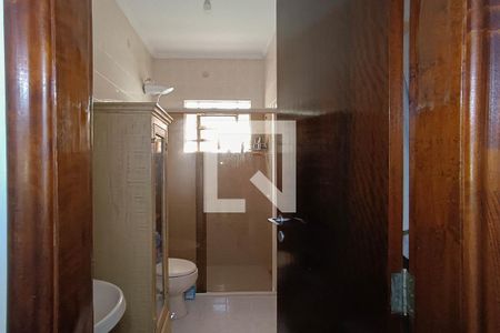 Casa à venda com 215m², 4 quartos e 4 vagas Casa à venda com 215m², 4 quartos e 4 vagasBanheiro 1