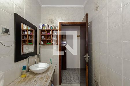 Casa à venda com 215m², 4 quartos e 4 vagas Casa à venda com 215m², 4 quartos e 4 vagasBanheiro 2