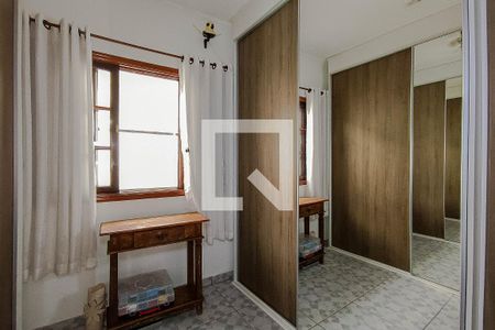 Casa à venda com 215m², 4 quartos e 4 vagas Casa à venda com 215m², 4 quartos e 4 vagasQuarto 2