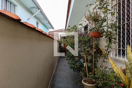 Casa à venda com 215m², 4 quartos e 4 vagas Casa à venda com 215m², 4 quartos e 4 vagasQuintal