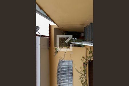 Casa à venda com 215m², 4 quartos e 4 vagas Casa à venda com 215m², 4 quartos e 4 vagasEntrada