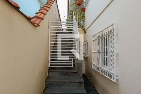 Casa à venda com 215m², 4 quartos e 4 vagas Casa à venda com 215m², 4 quartos e 4 vagasQuintal