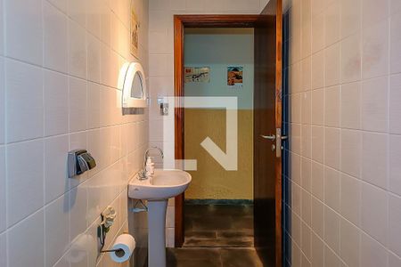 Casa à venda com 215m², 4 quartos e 4 vagas Casa à venda com 215m², 4 quartos e 4 vagasBanheiro 3