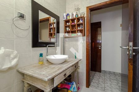 Casa à venda com 215m², 4 quartos e 4 vagas Casa à venda com 215m², 4 quartos e 4 vagasBanheiro 2