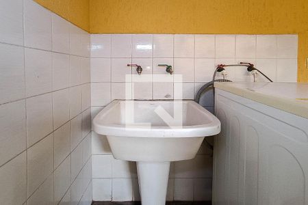 Casa à venda com 215m², 4 quartos e 4 vagas Casa à venda com 215m², 4 quartos e 4 vagasÁrea de Serviço