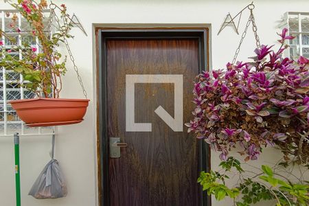 Casa à venda com 215m², 4 quartos e 4 vagas Casa à venda com 215m², 4 quartos e 4 vagasPorta da Cozinha