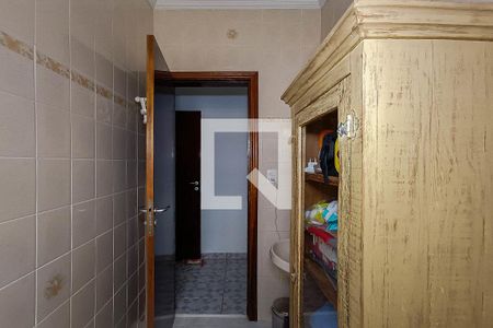 Casa à venda com 215m², 4 quartos e 4 vagas Casa à venda com 215m², 4 quartos e 4 vagasBanheiro 1