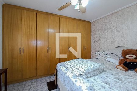 Casa à venda com 215m², 4 quartos e 4 vagas Casa à venda com 215m², 4 quartos e 4 vagasQuarto 3