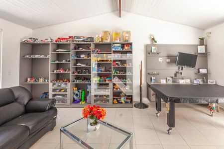 Casa à venda com 260m², 2 quartos e 4 vagasSala 2