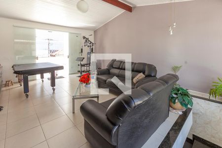 Casa à venda com 260m², 2 quartos e 4 vagasSala 2