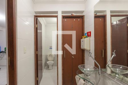 Casa à venda com 260m², 2 quartos e 4 vagasBanheiro